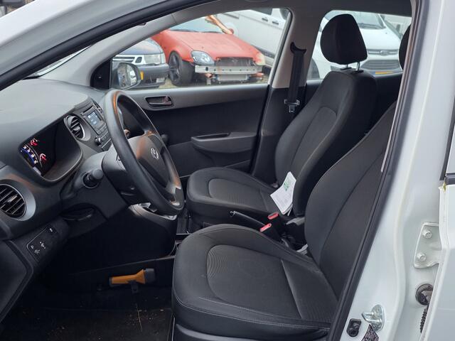 Hyundai I 10 1.0i i-Drive 5 DRS CV BOARDCOMPUTER KM STAND