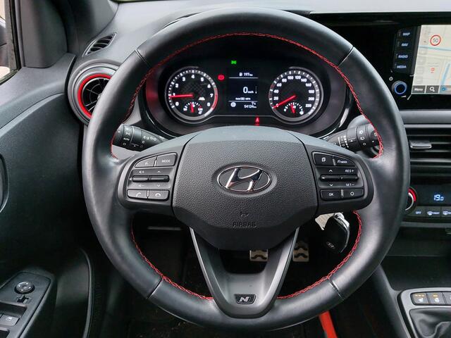 Hyundai I 10 1.0 T-GDI 100pk N Line 5-zits | Origineel NL | Navi | Apple Carplay + Android Auto | Clima | Cruise | Pdc+Camera | Rijstrook+Lichtsensor | Stoelverwarming | Mistlampen | Privacy Glass |16''lm