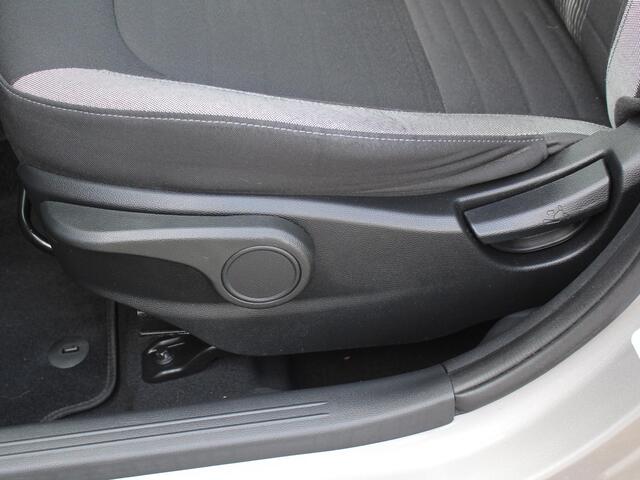 Hyundai I 10 1.0 Comfort Smart / Dealer onderhouden / Navigatie Pack / Apple Carplay/Android Auto / Cruise Control / Airco / Bluetooth / Achteruitrijcamera /