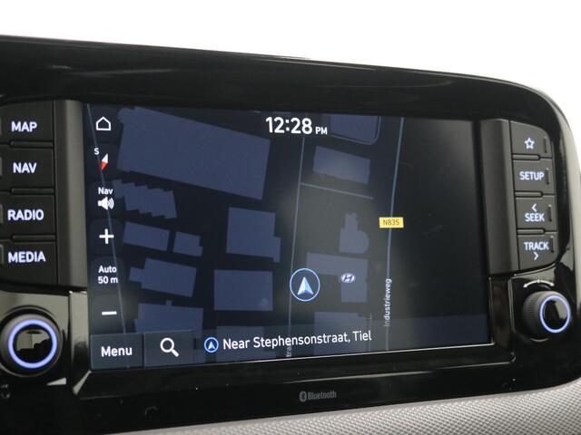 Hyundai I 10 1.0 Comfort Limited / ¤ 1.800,- Voordeel op de nieuwprijs / Prijs is rijklaar / Direct Leverbaar / Navigatie / Camera / Apple Carplay & Android Auto / Bluetooth / Airco /