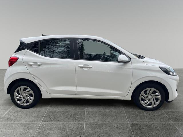 Hyundai I 10 5drs 1.0 67pk Comfort | APPLE CARPLAY & ANDROID MULTIMEDIASYSTEEM | ARMSTEUN | CRUISECONTROL | 1STE EIGENAAR |