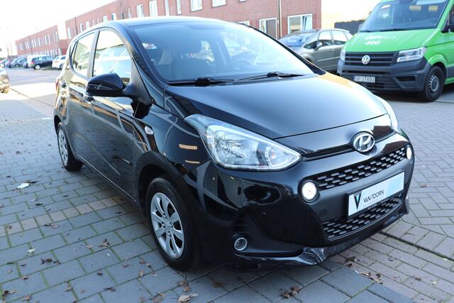 Hyundai I 10 1.0i Go! Navigatie, climate controle. .