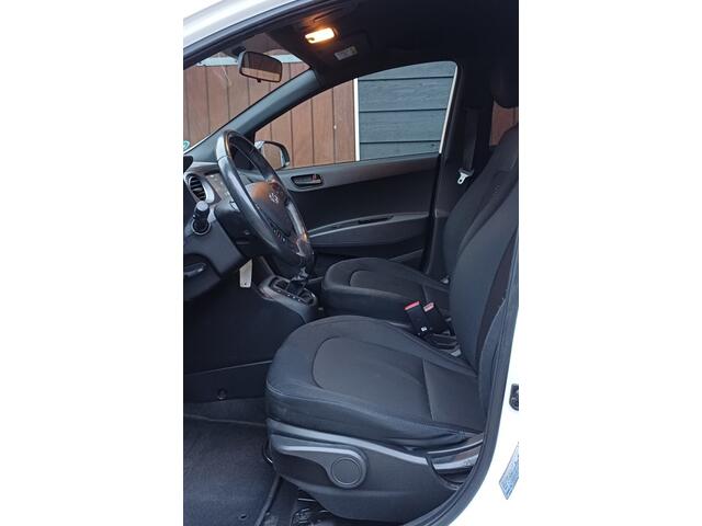 Hyundai I 10 1.0i Comfort 5p. Carplay, Stoel+stuur verwarming, Nieuwe APK