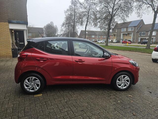 Hyundai I 10 1.0 Premium / Airco/ Navigatie/ Cruise / Apple carplay/ Camera/ Clima