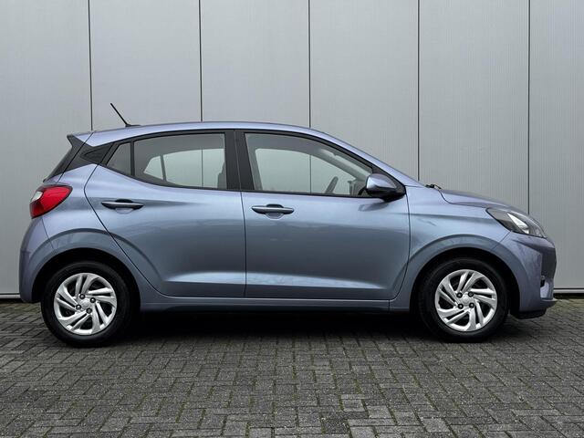 Hyundai I 10 1.0 Comfort Smart / 1e eig. / Navigatie / Achteruitrij camera / NL auto / Fabrieksgarantie t/m 11-2028 /