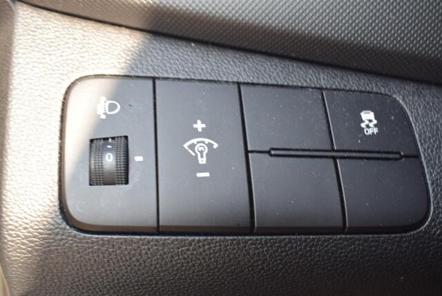 Hyundai I 10 1.0i Comfort Navi Airco Km 106.000!!