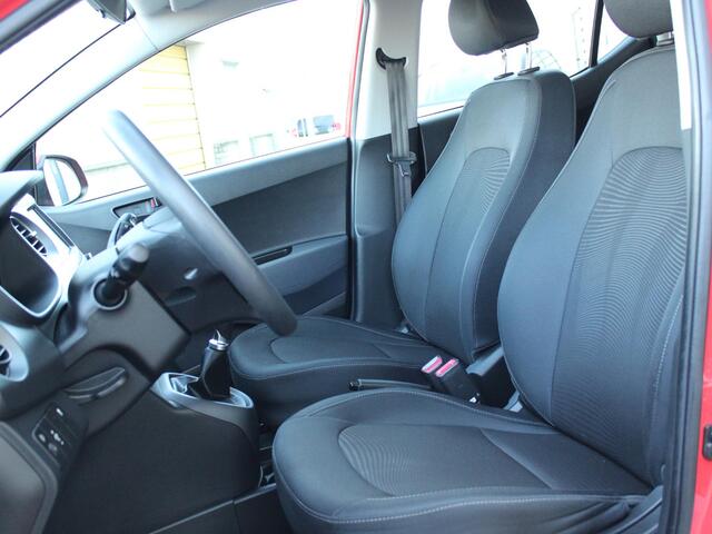 Hyundai I 10 1.0i Comfort | 12 MAANDEN BOVAG GARANTIE |