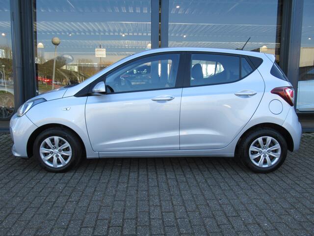 Hyundai I 10 1.0i Go! 2017 2e eigen | dealer onderh | Navi | Cruise | LED | Clima