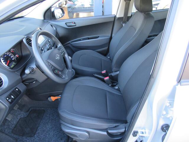 Hyundai I 10 1.0i Go! 2017 2e eigen | dealer onderh | Navi | Cruise | LED | Clima