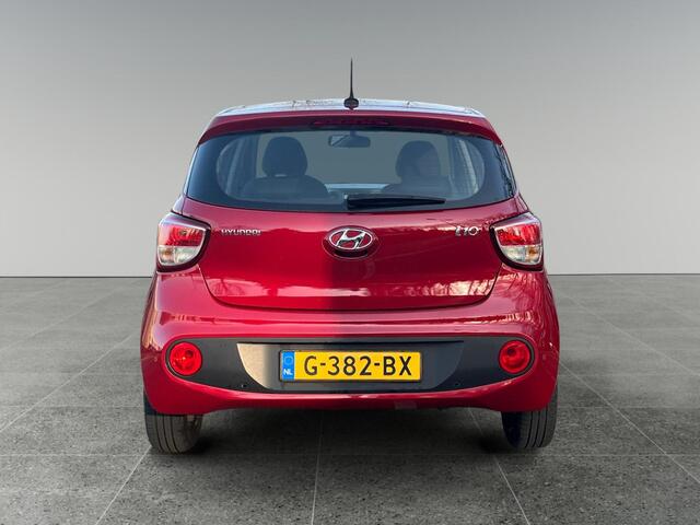 Hyundai I 10 5-deurs Comfort 1.0i i-Motion 67pk | NAVI | APPLE CARPLAY / ANDROID AUTO | PARKEERSENSOREN | LM-VELGEN | 100% ONDERHOUDEN! |