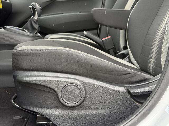 Hyundai I 10 1.0 Comfort / Navigatie Apple Carplay & Android Auto / Airco / Elektr Ramen / Rijbaan assistent / DAB / Multimedia Bluetooth /