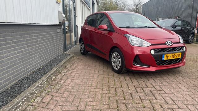 Hyundai I 10 1.0i Premium,Cruise, Navi, PDC, Stoelverwarm