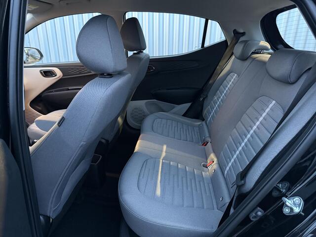 Hyundai I 10 1.0 Premium / Direct Leverbaar / ¤1750 Voordeel Op Nieuwprijs / Climate Control / Navigatie & Apple Carplay - Android Auto / Achteruitrijcamera /