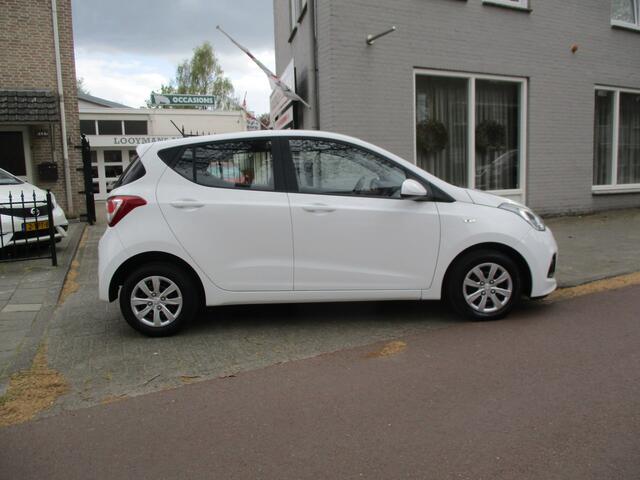 Hyundai I 10 1.0i i-Motion Comfort / AIRCO / P.D.C / NW-STAAT / 84dkm