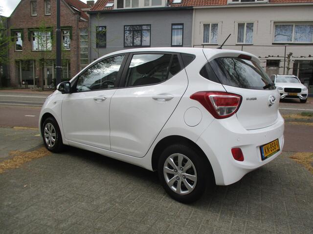 Hyundai I 10 1.0i i-Motion Comfort / AIRCO / P.D.C / NW-STAAT / 84dkm