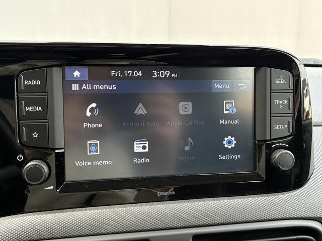 Hyundai I 10 1.0 Comfort / Navigatie d.m.v. Apple Carplay/Android auto / Cruise Control / Airco / Parkeersensoren achter / Bluetooth / All-season banden /