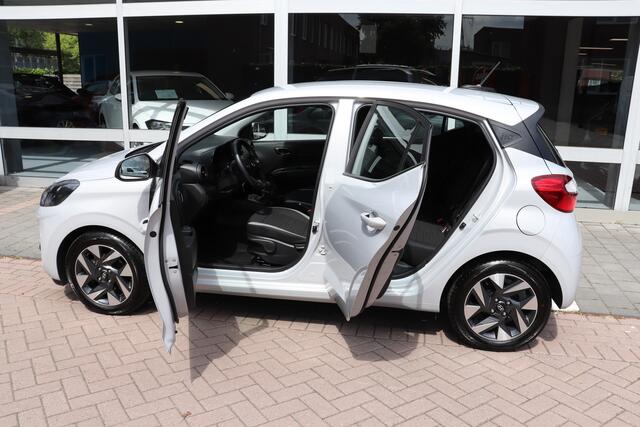 Hyundai I 10 1.0 Comfort 5-zits Uniek! lage km stand. voorzien van Apple Carplay/Android Auto
