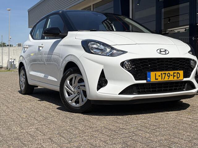 Hyundai I 10 1.0 Comfort Smart 5-zits / NL-Auto / Dealer-Onderhouden / 1e-Eigenaar / Cruise-Control / Apple-Carplay & Android-Auto / DAB Radio-Bluetooth / Navi / Camera / ENZ.