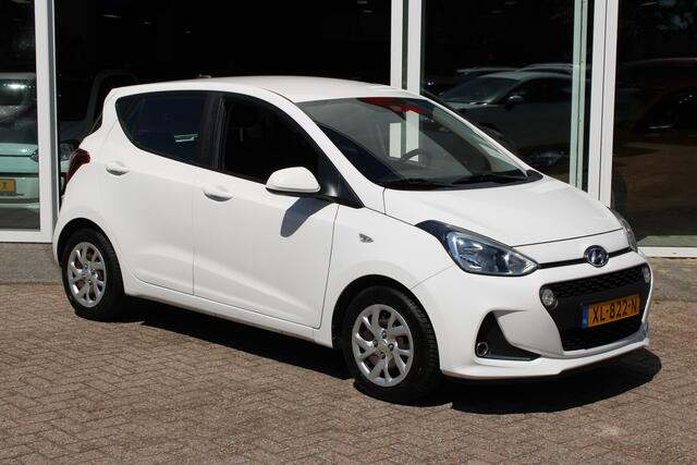 Hyundai I 10 1.0i Comfort//Navi//Airco!!