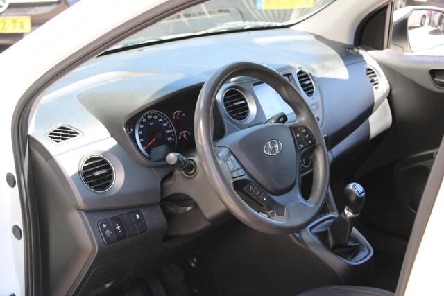 Hyundai I 10 1.0i Comfort//Navi//Airco!!