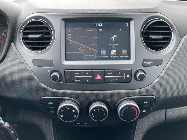 Hyundai I 10 1.0i Comfort / Navigatie / Cruise control / Airco / Telefoon / Elektrisch bedienbare ramen + spiegels.