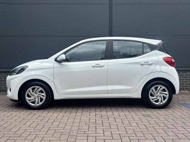 Hyundai I 10 1.0 Comfort Smart / Navigatie / Apple Carplay & Android Auto / Cruise Control / Achteruitrijcamera / DAB radio /