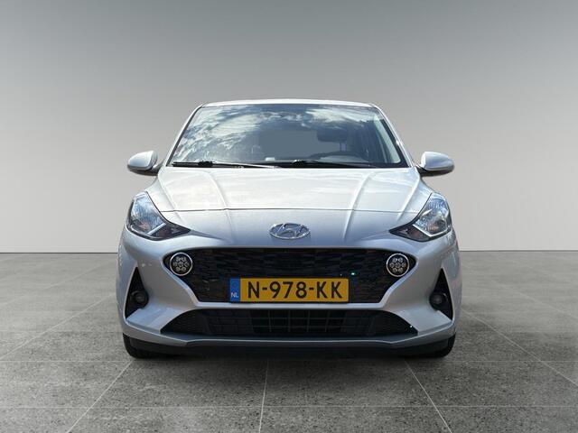 Hyundai I 10 Comfort Smart 1.0 MPI 67pk | 15'' BI-COLOR LM-VELGEN | APPLE CARPLAY / ANDROID AUTO | CAMERA | NAVI | CRUISE CONTROL | AIRCO |