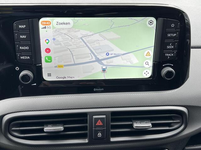 Hyundai I 10 1.0 Comfort Smart 5-zits / Automaat / Stuur- en stoelverwarming / Camera / Airco / Navigatie / Apple Carplay Android / DAB radio / 15" LM wielen & All Season banden /