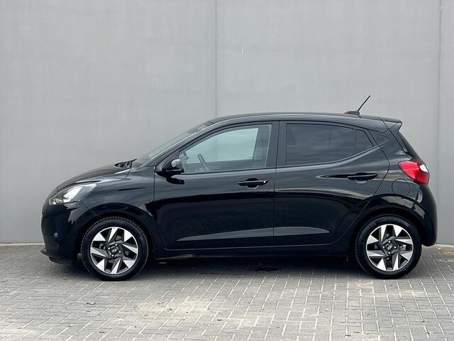 Hyundai I 10 1.0 Comfort Smart 5-zits / Automaat / Stuur- en stoelverwarming / Camera / Airco / Navigatie / Apple Carplay Android / DAB radio / 15" LM wielen & All Season banden /