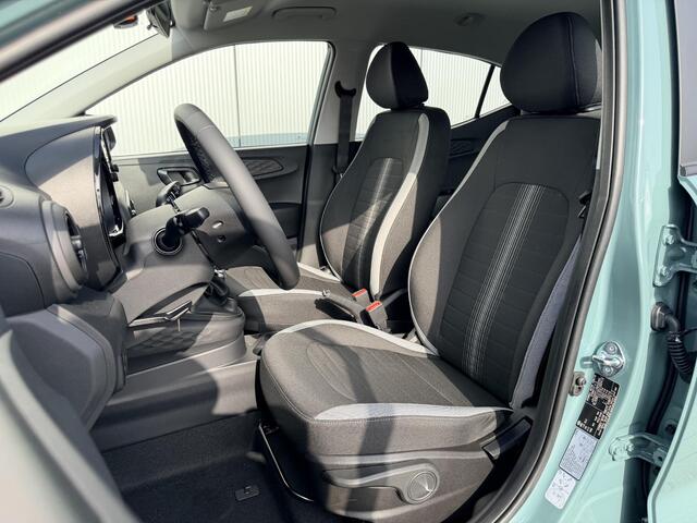 Hyundai I 10 1.0 Comfort Limited / Navigatie / Achteruitrijcamera / Airco / Elek. Ramen Voor / Apple Carplay & Android Auto / Bluelink / Snel Leverbaar! /