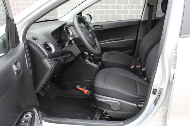 Hyundai I 10 1.0i Go! / Carplay / LMV 13" / Cruise / N.A.P.