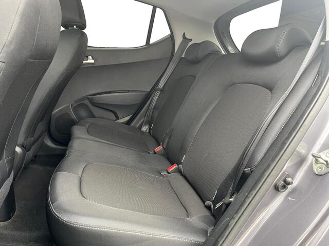 Hyundai I 10 5-deurs Premium 1.0i MPi 67pk | STUUR & STOELVERWARMING| CLIMA | NAVI | APPLE CARPLAY / ANDROID AUTO | BI-COLOR LM-VELGEN | DEALER ONDERHOUDEN! | CRUISE CONTROL |