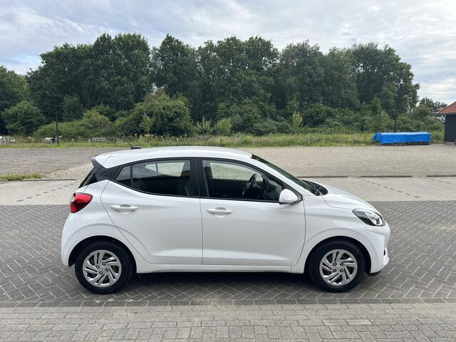 Hyundai I 10 1.0 Comfort 5-zits Appel carplay Cruise Cv Airco Nap
