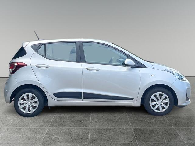 Hyundai I 10 5drs 1.0i Comfort | CRUISE CNTRL | NAVI | APPLE CARPLAY / ANDROID AUTO | P.SENSOREN |