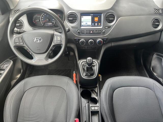 Hyundai I 10 5drs 1.0i Comfort | CRUISE CNTRL | NAVI | APPLE CARPLAY / ANDROID AUTO | P.SENSOREN |