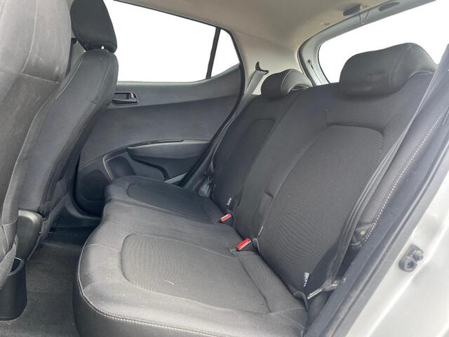 Hyundai I 10 5drs 1.0i Comfort | CRUISE CNTRL | NAVI | APPLE CARPLAY / ANDROID AUTO | P.SENSOREN |
