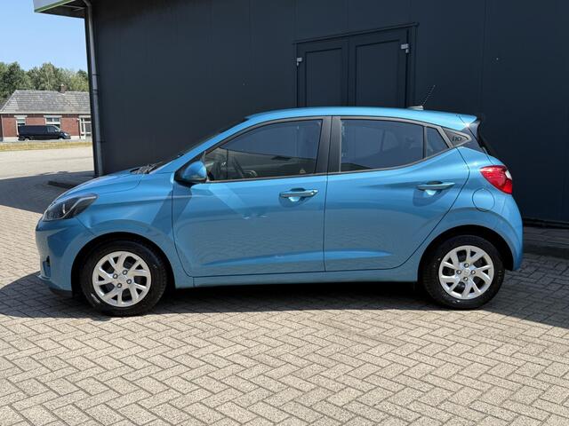Hyundai I 10 1.0 Premium Navigatie / Camera / Cruise Control / Sensoren Achter / Apple&Android Carplay / Bluetooth / DAB / All-Season banden
