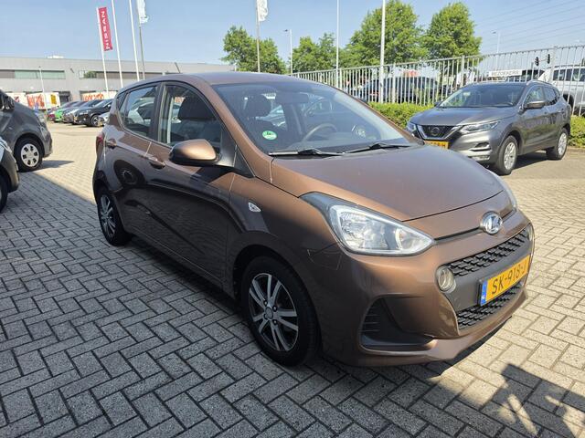 Hyundai I 10 1.0i Comfort | Navigatie | Parkeersensoren | Cruise Control |