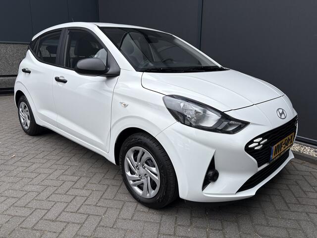 Hyundai I 10 1.0 Comfort Achteruitrijcamera - Airco - Navigatie - Parkeersensoren achter - Cruise control - Radio - Led verlichting - Fabrieksgarantie