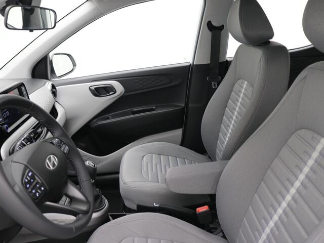 Hyundai I 10 1.0 Premium / ¤ 2.000,- Voordeel Op Nieuwprijs / Rijklaarprijs / Direct Leverbaar / Navigatie / Airco Climate Control / Cruise Control / 5 Jaar Fabrieksgarantie /