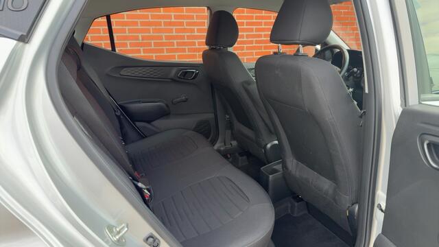 Hyundai I 10 1.0 Comfort Smart Automaat 5 pers. Navigatie Camera