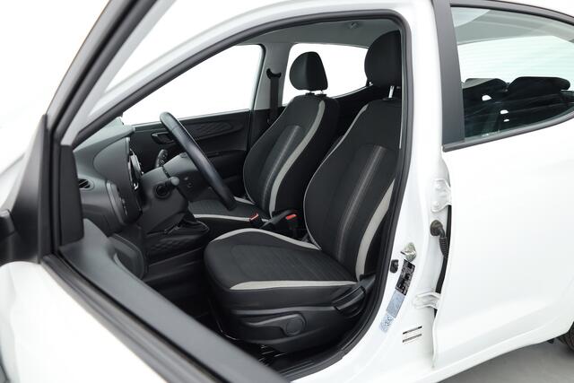 Hyundai I 10 1.0 Comfort 5-zits | Rijklaar!! | Cruise Control | Lane Assist | DAB | Apple CarPlay & Android Auto