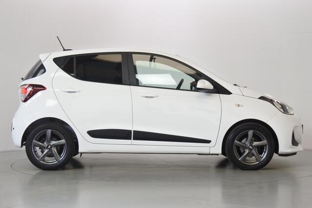 Hyundai I 10 1.0i Comfort Navi/Carplay/Android PDC 15" Privacyglass