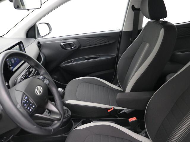 Hyundai I 10 1.0 Comfort / Cruise / Airco / Apple Carplay & Android Auto / All Season Banden / 1ste Eigenaar / Dealeronderhouden / Fabrieksgarantie t/m 1-2029 /