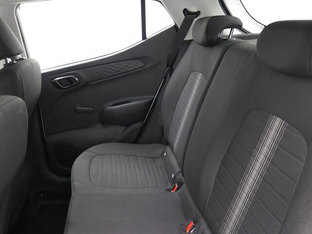 Hyundai I 10 1.0 Comfort / Cruise / Airco / Apple Carplay & Android Auto / All Season Banden / 1ste Eigenaar / Dealeronderhouden / Fabrieksgarantie t/m 1-2029 /