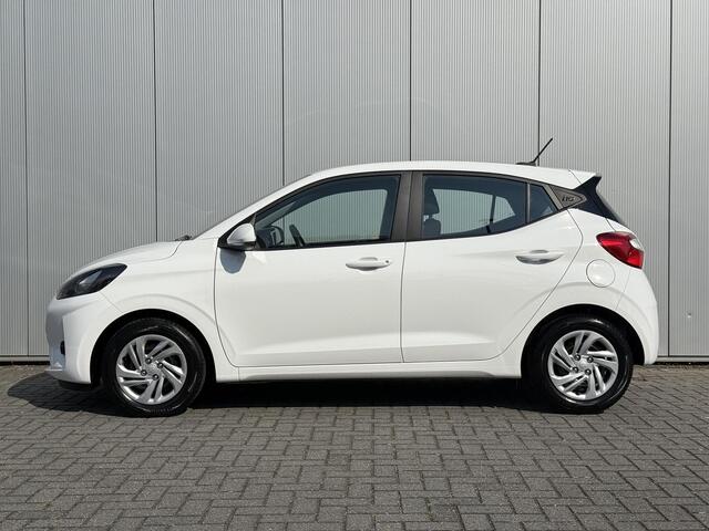 Hyundai I 10 1.0 Comfort Smart Dealer onderhouden / All season banden / Navigatie / Achteruitrijcamera / Apple CarPlay en Android Auto / Eerste eigenaar