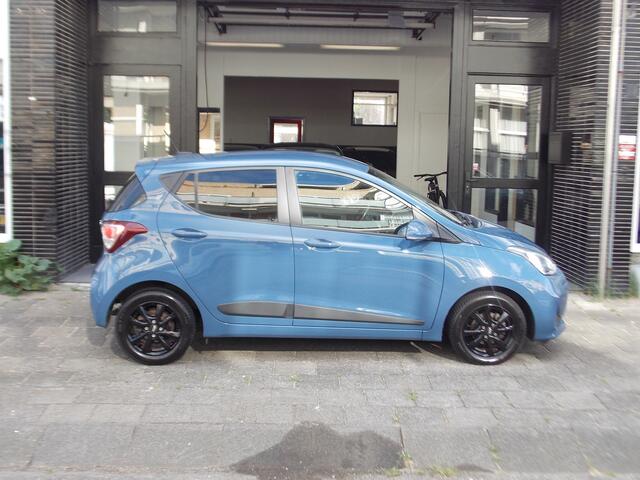 Hyundai I 10 1.0i i-Premium NAVI AIRCO CARPLAY