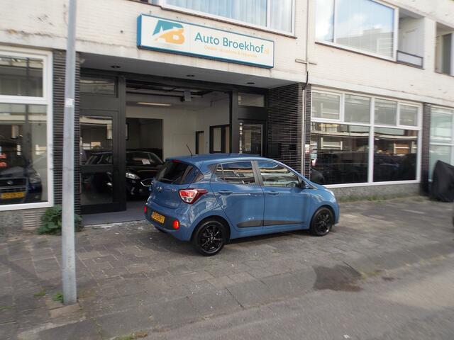 Hyundai I 10 1.0i i-Premium NAVI AIRCO CARPLAY