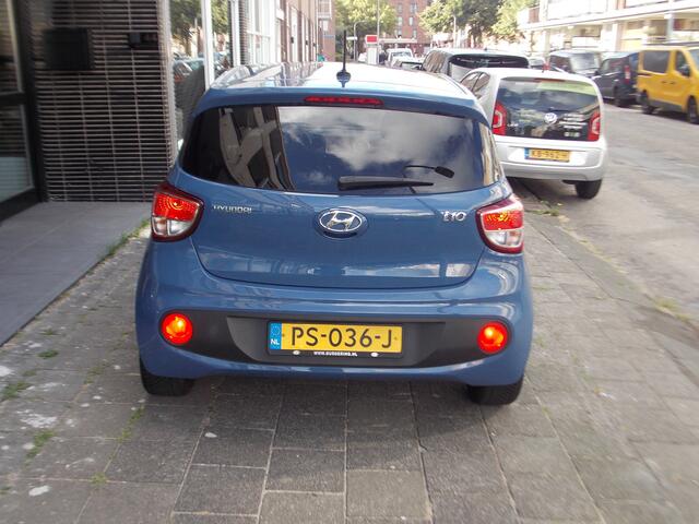 Hyundai I 10 1.0i i-Premium NAVI AIRCO CARPLAY