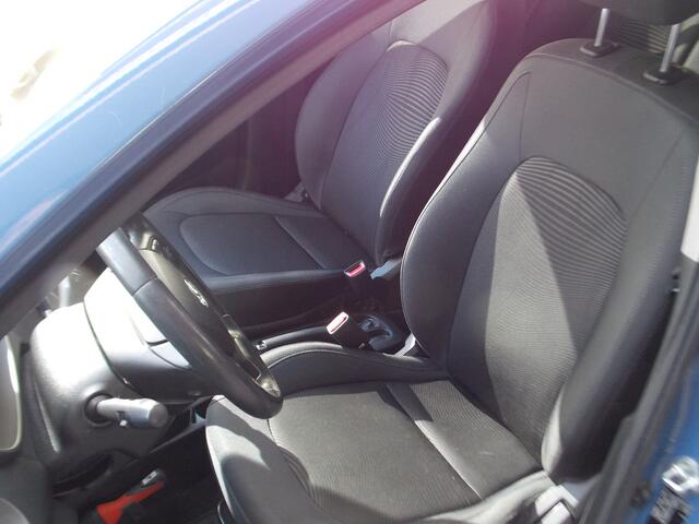 Hyundai I 10 1.0i i-Premium NAVI AIRCO CARPLAY